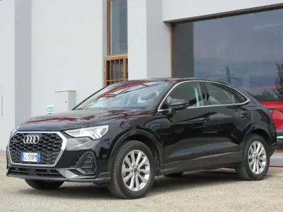 Usata Audi Q3 Sportback Business Plus 150 CV (110 kW) 2022 Mythosschwartz metallic SUV