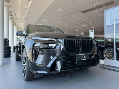 Nuova BMW X7 381 CV (280 kW) 2026 Black sapphire met. SUV