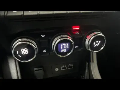 Usata Renault Captur Techno 145 CV (106 kW) 2023 Bianco SUV