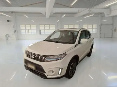 Usata Suzuki Vitara 102 CV (75 kW) 2023 Bianco SUV