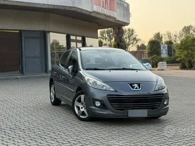 Usata Peugeot 207 90 CV (66 kW) 2010 Grigio Berlina