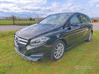 Usata Mercedes B180 109 CV (80 kW) 2018 Nero Monovolume
