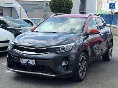 Usata Kia Stonic Urban 110 CV (80 kW) 2017 Grigio SUV