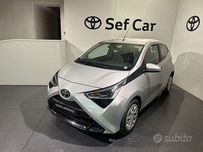 Usata Toyota Aygo X-play 72 CV (52 kW) 2019 Grigio Utilitaria