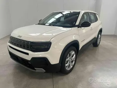 Usata Jeep Avenger Altitude 101 CV (74 kW) 2024 Bianco SUV