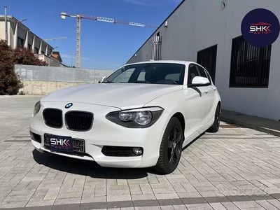Usata BMW 116 Sport Line 136 CV (100 kW) 2015 Bianco perlato Utilitaria