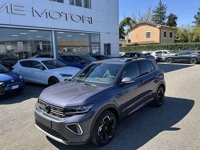 Nuova VW T-Cross R-line Plus 116 CV (85 kW) 2026 Smoky grey met SUV
