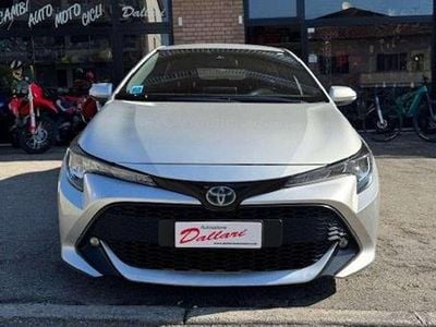 Begagnad Toyota Corolla Style 98 HK (72 kW) 2020 Grå Kombi
