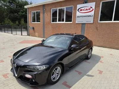 Usata Alfa Romeo Giulia Super 150 CV (110 kW) 2017 Nero Berlina