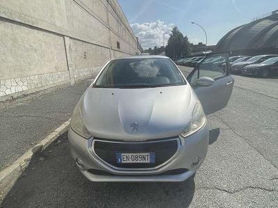 Usata Peugeot 208 Access 68 CV (50 kW) 2012 Grigio Utilitaria