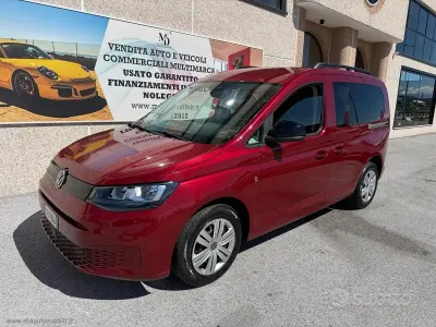 Usata VW Caddy 102 CV (75 kW) 2021 Rosso Monovolume