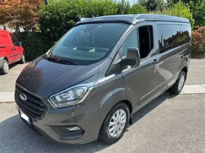 Usata Ford Transit Custom 185 CV (136 kW) 2023 Grigio Furgone