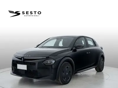 Nuova Lancia Ypsilon 110 CV (80 kW) 2026 Nero Utilitaria