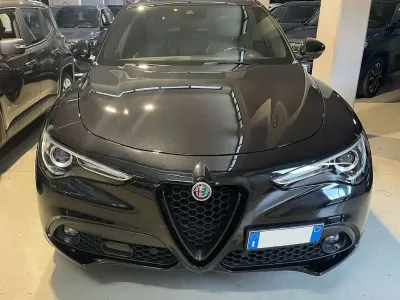 Usata Alfa Romeo Stelvio Veloce 209 CV (153 kW) 2022 Nero SUV