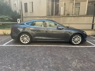 Usata Tesla Model S Long Range AWD 186 kW (253 CV) 2020 Grigio Utilitaria