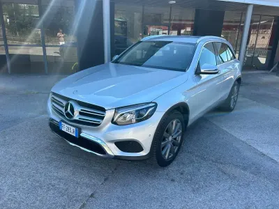 Usata Mercedes GLC250 Exclusive 204 CV (150 kW) 2016 Argento Station wagon