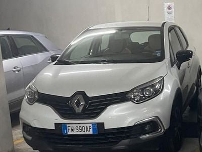 Usata Renault Captur Business 90 CV (66 kW) 2019 Bianco SUV