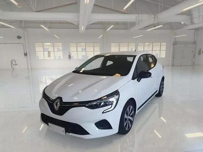 Usata Renault Clio V Equilibre 101 CV (74 kW) 2023 Bianco Berlina