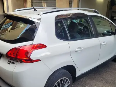 Usata Peugeot 2008 Active 92 CV (67 kW) 2014 Bianco SUV