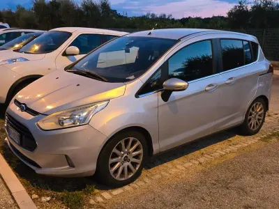 Usata Ford B-MAX 90 CV (66 kW) 2014 Grigio Monovolume