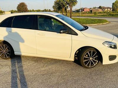 Usata Mercedes B180 109 CV (80 kW) 2017 Monovolume