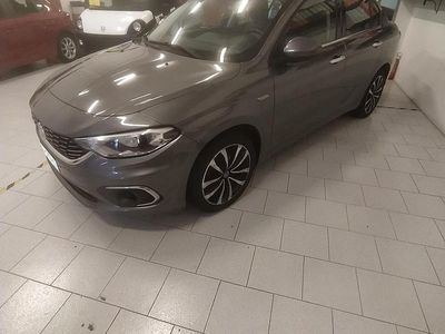 Usata Fiat Tipo Lounge 120 CV (88 kW) 2017 Grigio Berlina