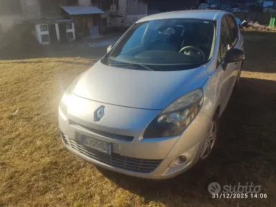 Usata Renault Scenic E-Tech 130 CV (95 kW) 2011 Grigio Monovolume