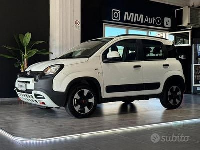 Begagnad Fiat Panda Cross Cross 70 HK (51 kW) 2024 Vit Halvkombi