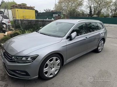 Usata VW Passat 150 CV (110 kW) 2020 Grigio Station wagon