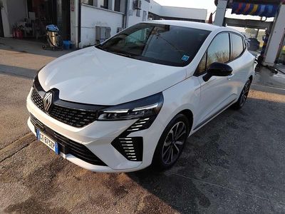 Usata Renault Clio V Techno 91 CV (66 kW) 2024 Bianco Berlina