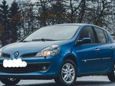 Usata Renault Clio II Luxe 65 CV (47 kW) 2005 Berlina