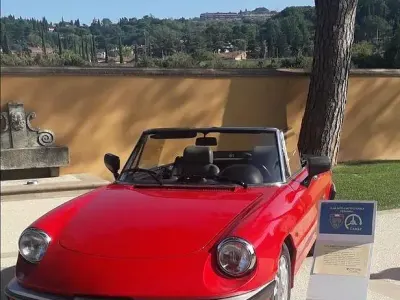 Usata Alfa Romeo Spider Quadrifoglio 125 CV (91 kW) 1986 Rosso Cabrio