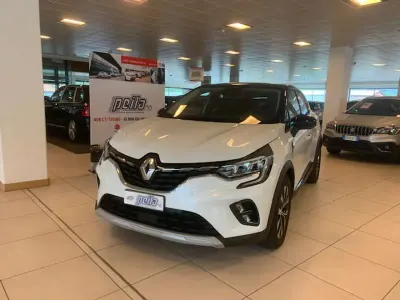Usata Renault Captur Techno 143 CV (105 kW) 2023 Bianco SUV