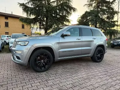 Usata Jeep Grand Cherokee Summit 250 CV (183 kW) 2019 Grigio SUV