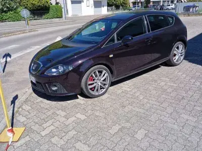 Begagnad Seat Leon CUPRA 241 HK (177 kW) 2007 Halvkombi