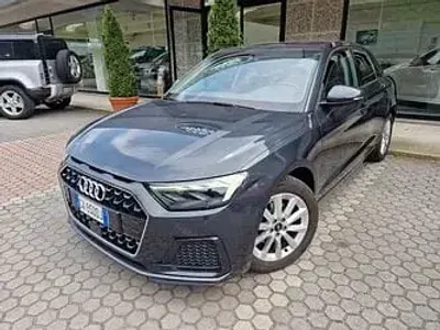 Usata Audi A1 Sportback Design 110 CV (80 kW) 2023 Grigio scuro Utilitaria