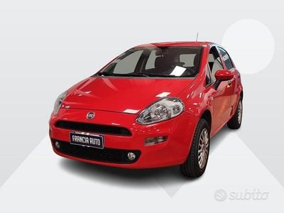 Usata Fiat Punto 69 CV (50 kW) 2017 Rosso Utilitaria