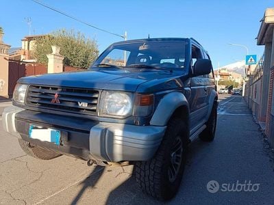 Usata Mitsubishi Pajero 150 CV (110 kW) 1992 Blu SUV