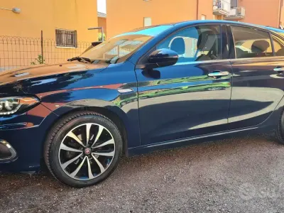 Usata Fiat Tipo Lounge 120 CV (88 kW) 2018 Bluazzurro Berlina