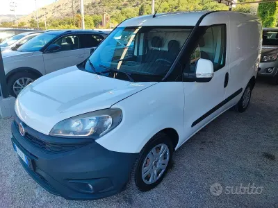 Usata Fiat Doblò 105 CV (77 kW) 2016 Bianco Monovolume