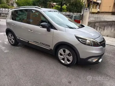 Usata Renault Scénic III 110 CV (80 kW) 2013 Grigio Monovolume