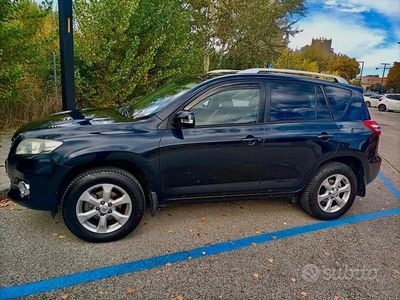 Nero Usata 2011 Toyota RAV4 SUV | 10.500 € (Cara)