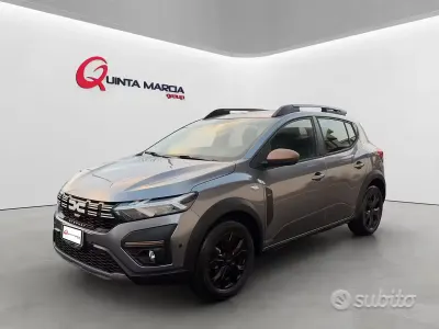 Nuova Dacia Sandero Stepway 101 CV (74 kW) 2025 Giallo Berlina
