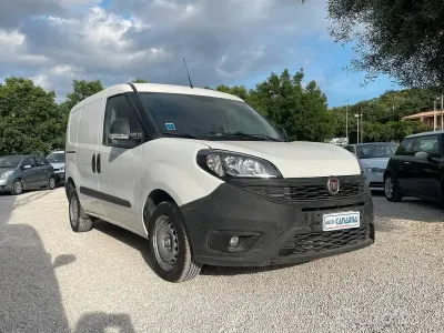 Usata Fiat Doblò 95 CV (69 kW) 2019 Bianco Monovolume