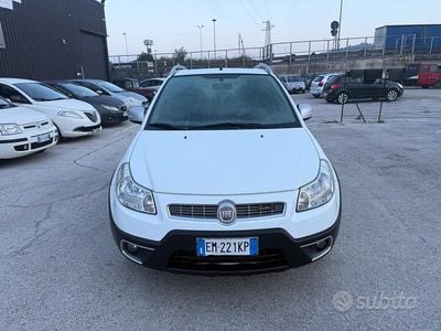 Usata Fiat Sedici 134 CV (98 kW) 2012 Bianco SUV