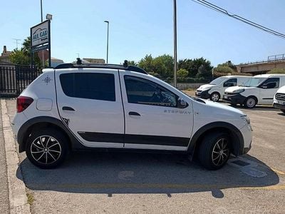 Usata Dacia Sandero Stepway 90 CV (66 kW) 2017 Bianco Utilitaria