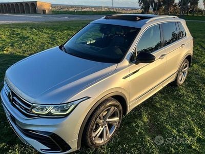 Usata VW Tiguan R-line 150 CV (110 kW) 2021 Grigio SUV