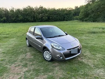 Usata Renault Clio II 75 CV (55 kW) 2009 Berlina