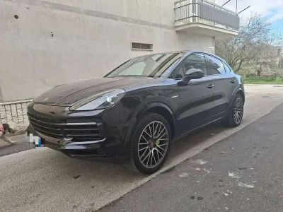Usata Porsche Cayenne 340 CV (250 kW) 2021 Nero SUV