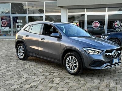 Usata Mercedes GLA200 Business 150 CV (110 kW) 2022 Grigio SUV